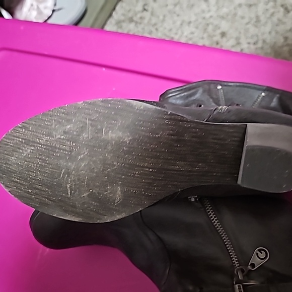 Size 10m g by guess brown ankle boots. - Picture 5 of 6